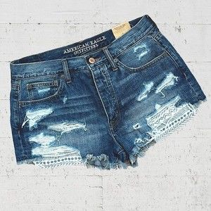 NWT American Eagle Vintage Hi-Rise Festival Denim Shorts Size 6